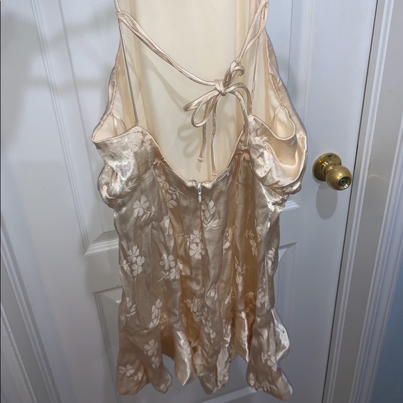 TOPSHOP short golden jumpsuit - Picture 3 of 4